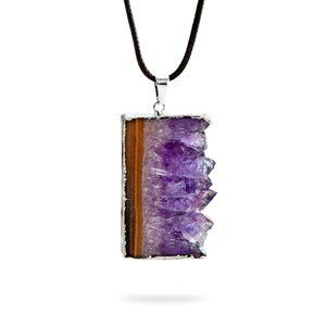 Amethyst Geode Pendant Necklace - Perfect Gift for Women Who Love Crystals